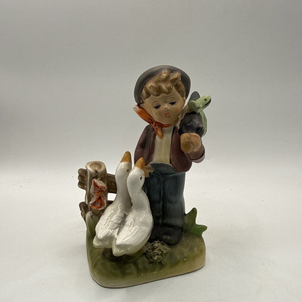 DESIGNER ERICH STAUFFER LIFE ON THE FARM 55/154 VINTAGE BOY CERAMIC FIGURE *